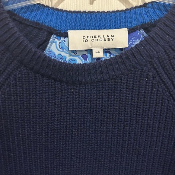 10 CROSBY DEREK LAM navy split crew neck sweater shirt layered flowered med - Picture 4 of 4